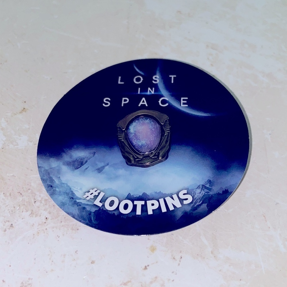 Lost in space 🛸 Loot Crate 2018 #Lootpins 📌​​​​